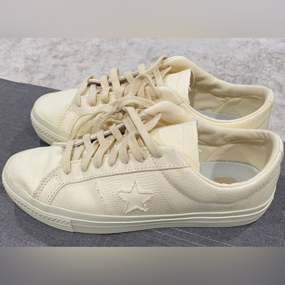 Converse Cons unisex tennis shoes, men’s size 9, women’s size 10.5, never worn - Picture 1 of 7